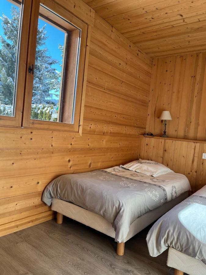 Gite Balneo Au Coeur Des Alpes Taninges Exterior foto